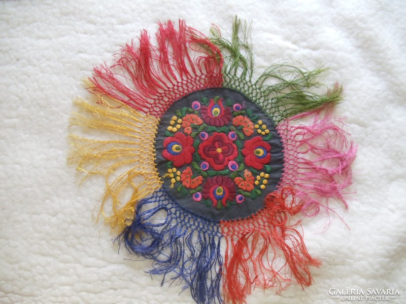 Matyo silk embroidered tablecloth (centerpiece) 44cm