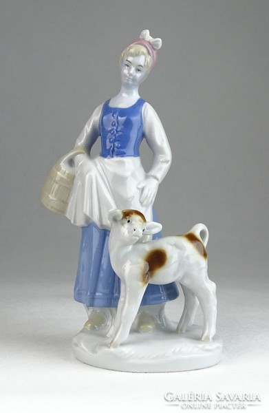 0Q600 Régi Bertarm porcelán vízhordó lány szobor