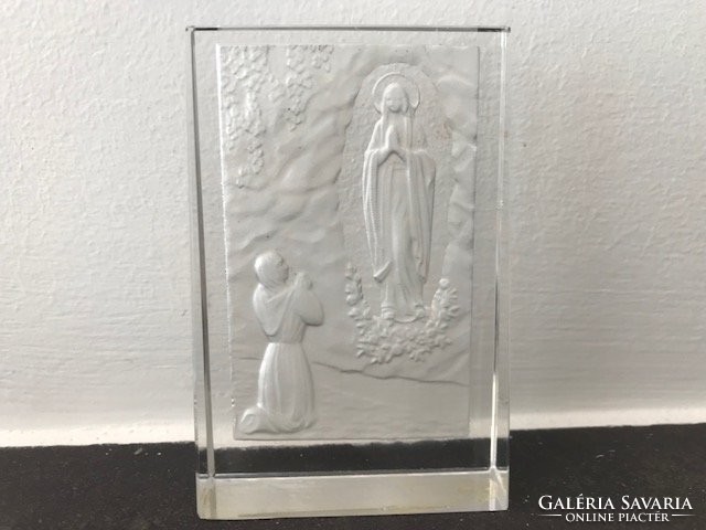 Levélnehezék, hántolt kristályból intaglio Szűz Mária mintával