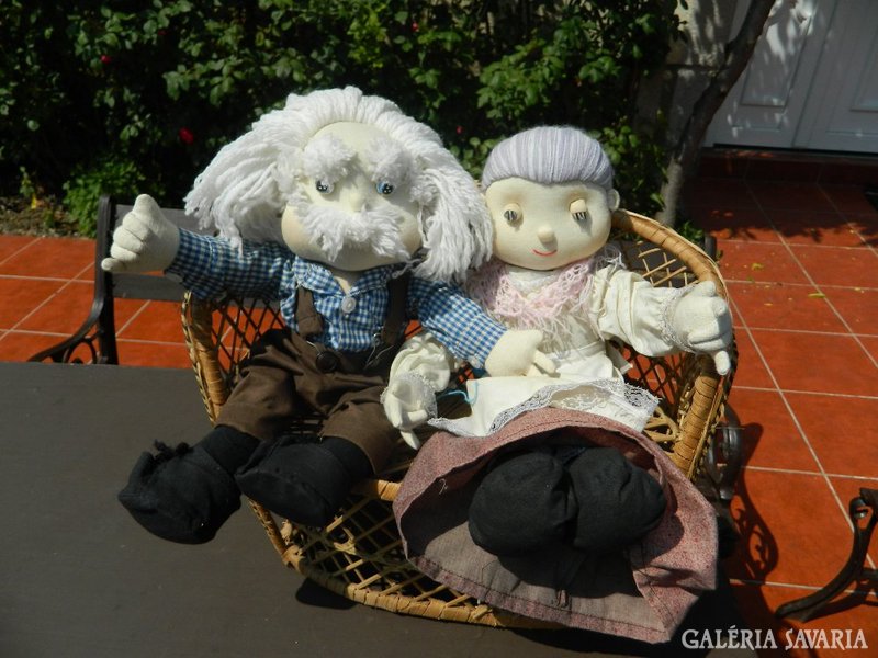 Old people in armchairs - ragdoll couple