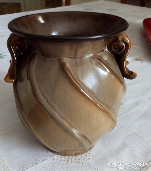 Különleges spanyol kerámia váza 14,5 cm magas