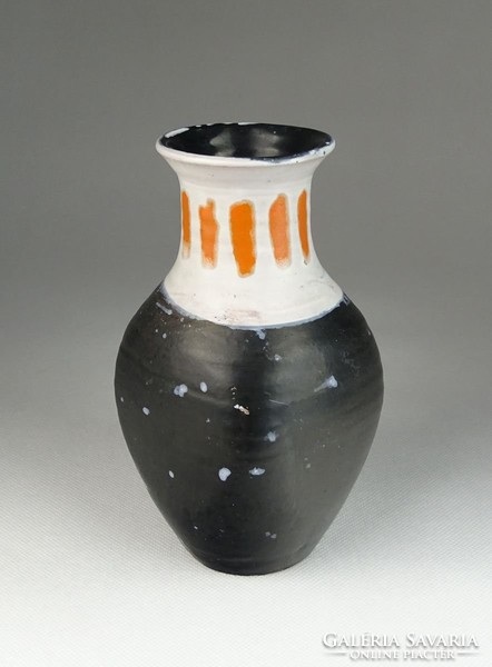 0R414 Régi hibátlan Gorka Lívia kerámia váza 18 cm