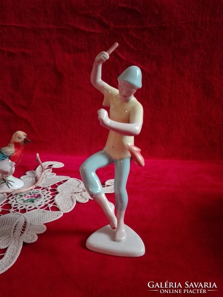 Drasche táncoló fiú figura - kézzel festett
