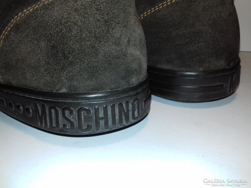 Vintage moschino italian natural leather ffi. Boots are a specialty