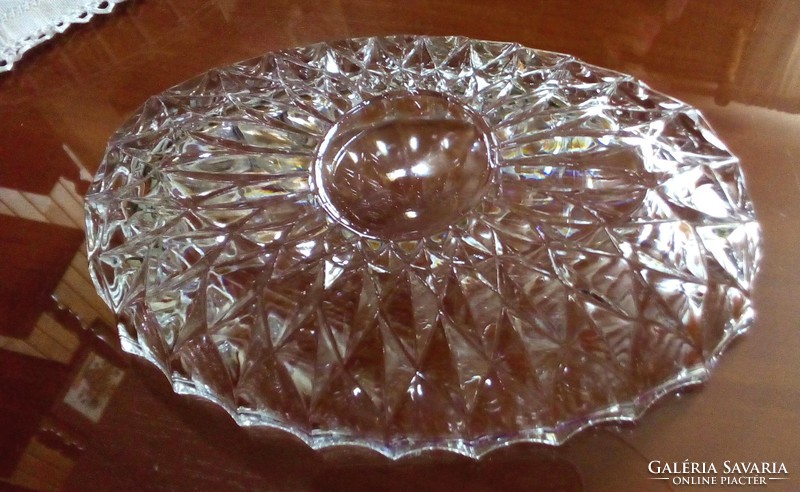 Szép, modern csiszolású üveg kristály kínáló tál, asztalközép