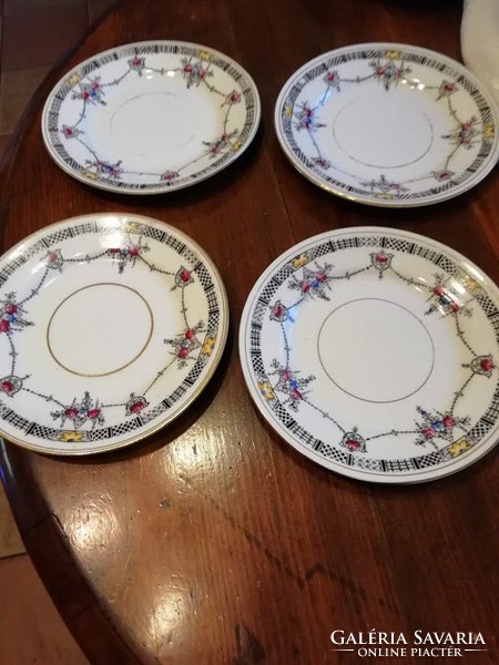 4 db antik porcelán süteményes tányér
