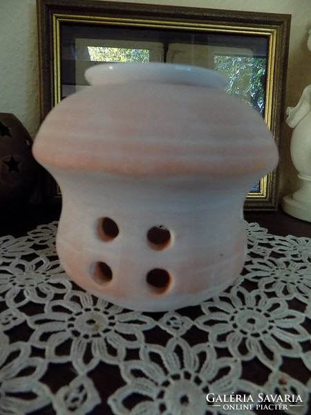 Ceramic evaporator