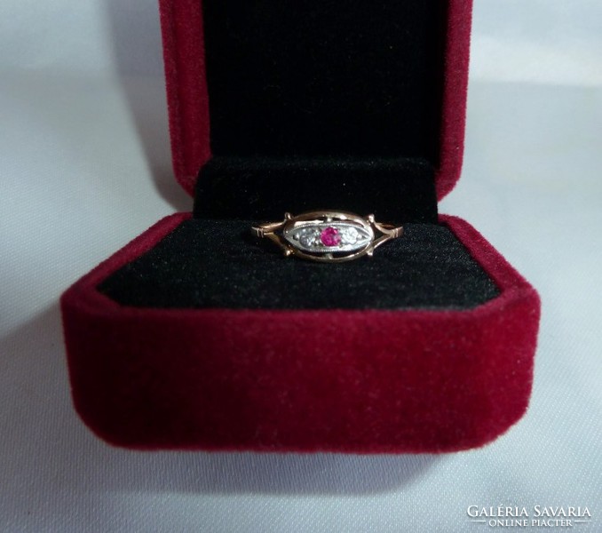 Antik 14k  gyűrű rubinnal