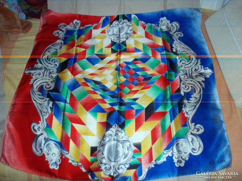 Csodás ESCADA vintage selyemkendő