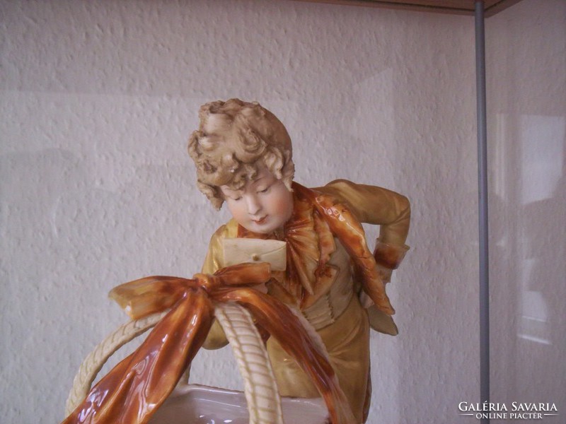 Antique Viennese figure, turn wien {p53}