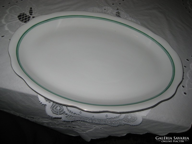 Oval tray of Zolnay, large, numbered shielded green stripes 38.5, x 28 cm.6.