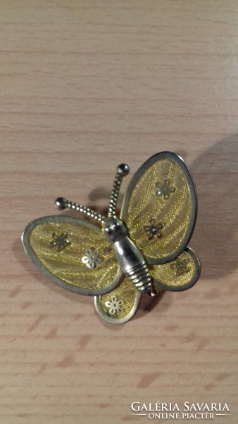 Pillangó alakú fém kitűző, bross 089