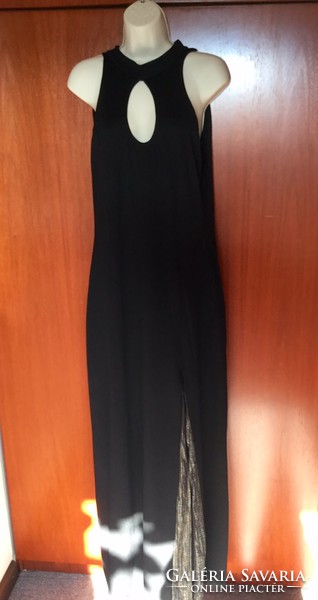 Makány Márta modellje !Fekete Jersey estélyi ruha bélelt, arany díszítéssel 40-42 méret .