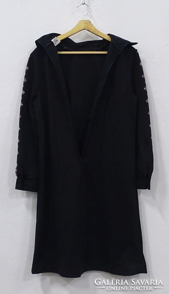 0V108 Fekete hímzett női ruha Laurenz Laurinit