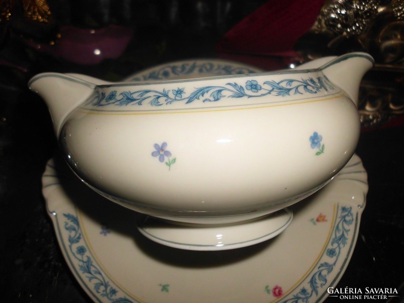 Porcelain sauce bowl with epns spoon.