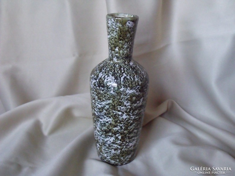 Vase by hungária ceramic craftsman
