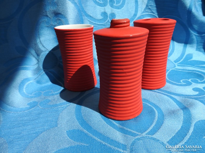 Retro piros henger alakú asztalközép váza készlet