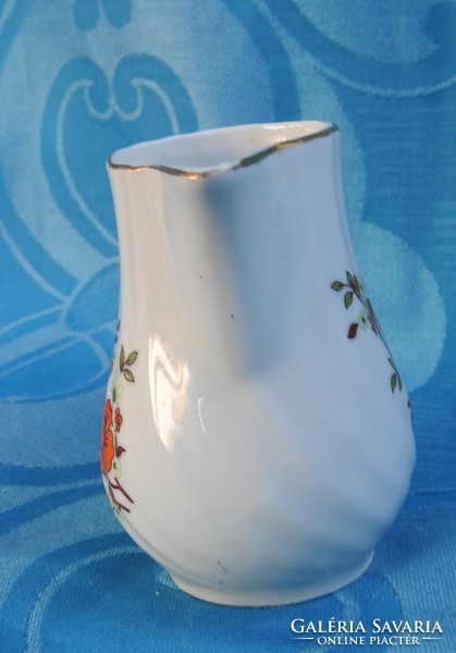 Bulgarian flower pattern cream spout - milk spout
