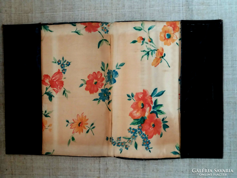  KÉZZEL KÉSZÍTETT SELYEM BÉLÉSES BŐR DOSSZIÉ KÖNYV BORÍTÓ