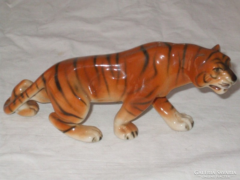 Royal dux porcelain tiger statue hand painted. Seller