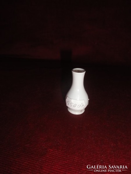 Hollóházi porcelán mini váza, kecses forma, virágmintával, 5,4 cm magas. Vanneki! Jókai !