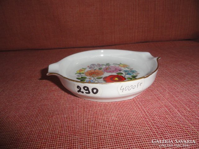 Porcelain from Kalocsa, floral ashtray, 11.5 cm in diameter. He has! Jókai.