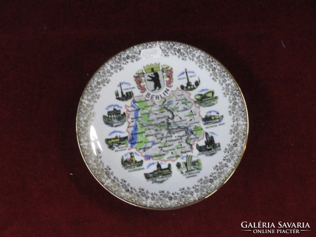Schedel German Bavarian porcelain decorative plate. With the coat of arms and sights of Berlin. He has!