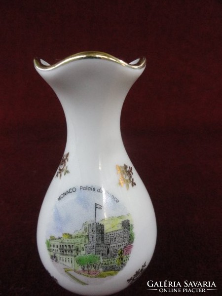 Limoges French porcelain vase, 10 cm high. He has!