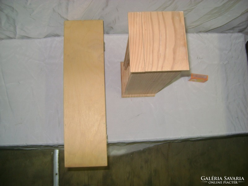 Bortartó fából - két darab