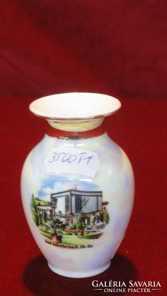 Royal porcelain bavaria kpm hand-painted vase, luster glazed. He has!
