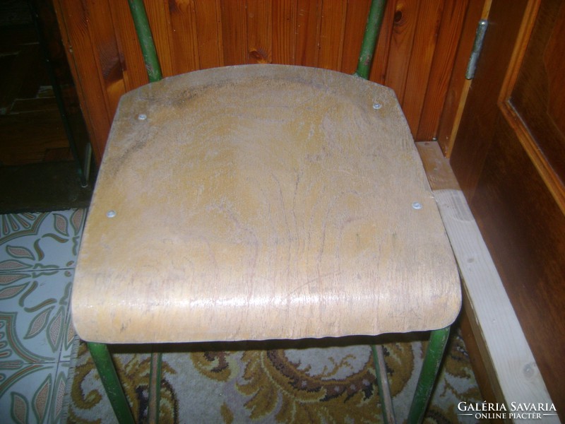 Retro csővázas iskolai szék - akár teraszra