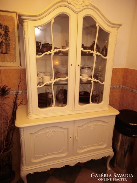 Chippendél barok Warrings törtfehér vitrines tálalószekrény