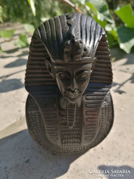 Egyptian pharaoh busts