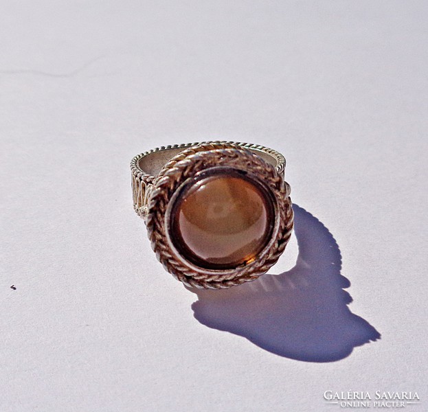 Filigree-shaped mineral stone ring