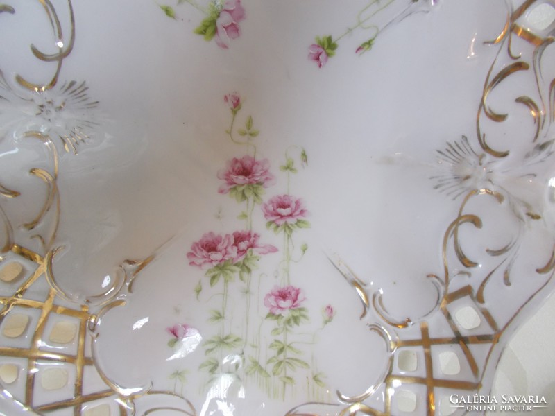 Szépséges kézi festésű antik áttört peremű porcelán nagy kínálótál ritkaság!