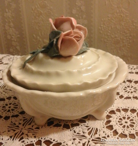 Rózsás porcelán bonbonier Karl Ens