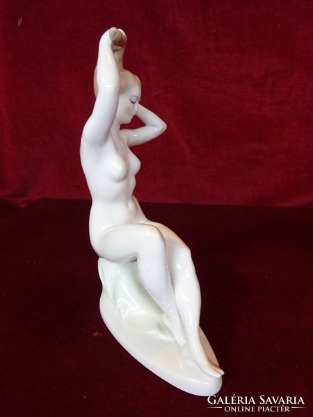 Aquincum porcelain figural sculpture, combing nude, 23 cm high. (Bigger) has it!