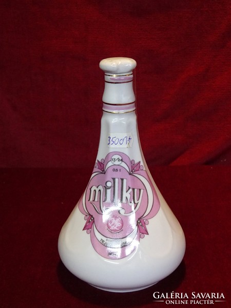 Hollóház liqueur bottle, half a liter. Strawberry cream liqueur, milky. 20 cm High. He has!