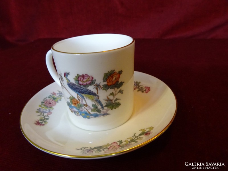 Wedgwood made in england with coffee cup + placemat with cutaneous crane decoration. He has!