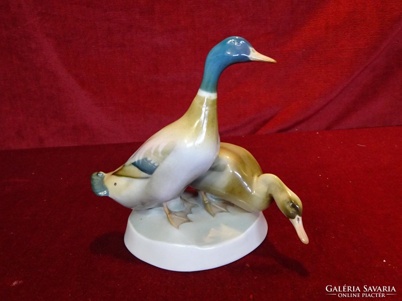 Pair of Zsolnay porcelain wild ducks, antique. Showcase quality with beautiful colors. He has!