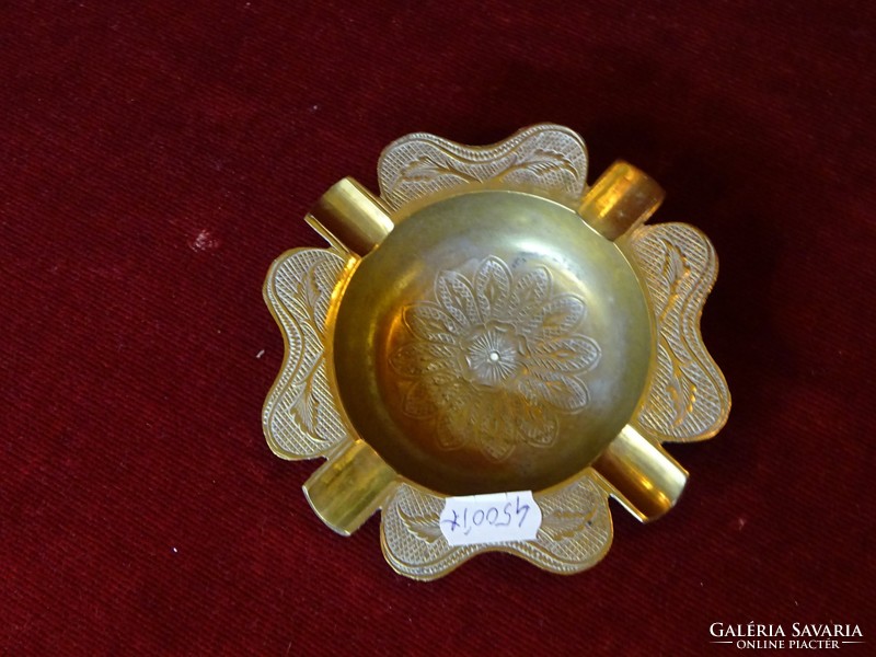 Indian copper ashtray with a diameter of 12.5 cm. He has!