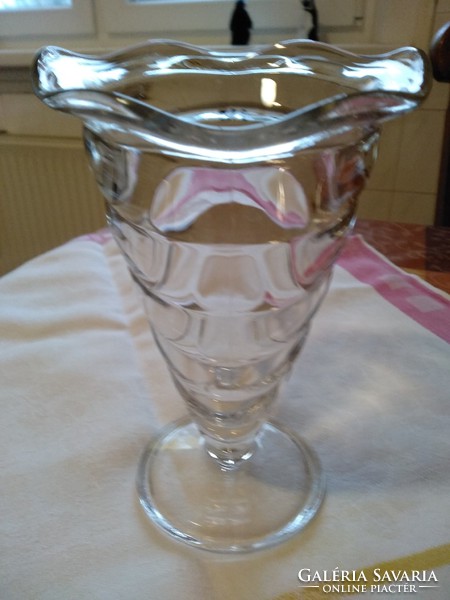 Kristály váza 18 cm magas