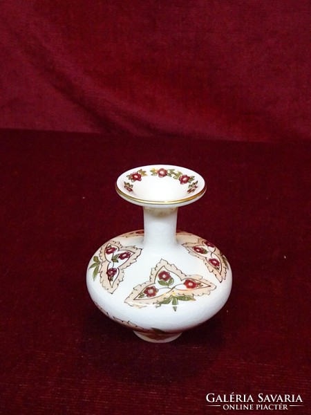Zsolnay porcelain unique vase, 8.5 cm high. He has!