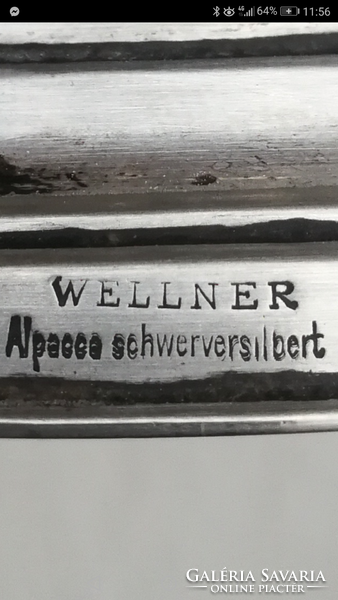 4 ágú gyertyatartó ezüstözött Wellner alpakka , ezüst hatàsú különleges darab.