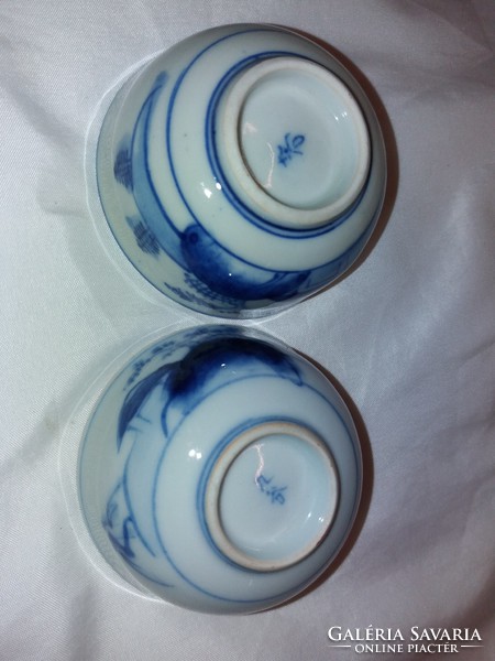 Különleges kézifestésű szakés csésze keleti alakábrázolás párban