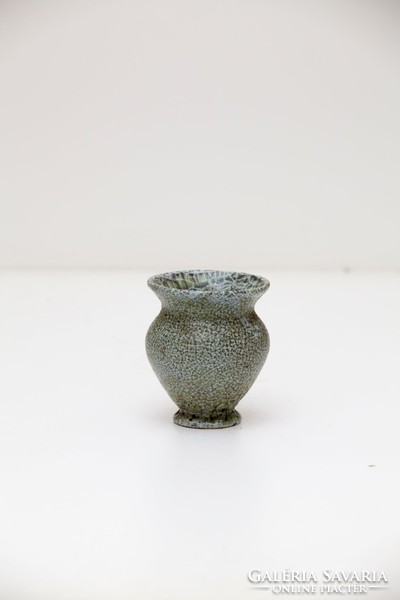 Gorka Géza kis méretű váza 10 x 8,5 cm 1955-60 között
