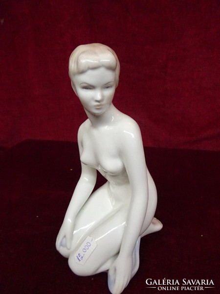 Aquincum porcelain figural sculpture, kneeling woman. He has!