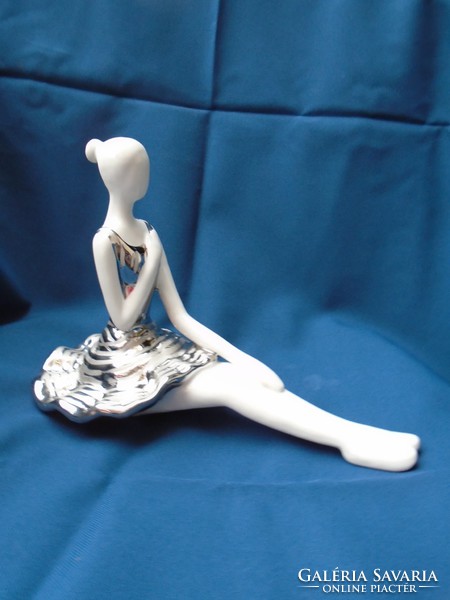 Beautiful limited edition marked porcelain faceless ballerina!!!!