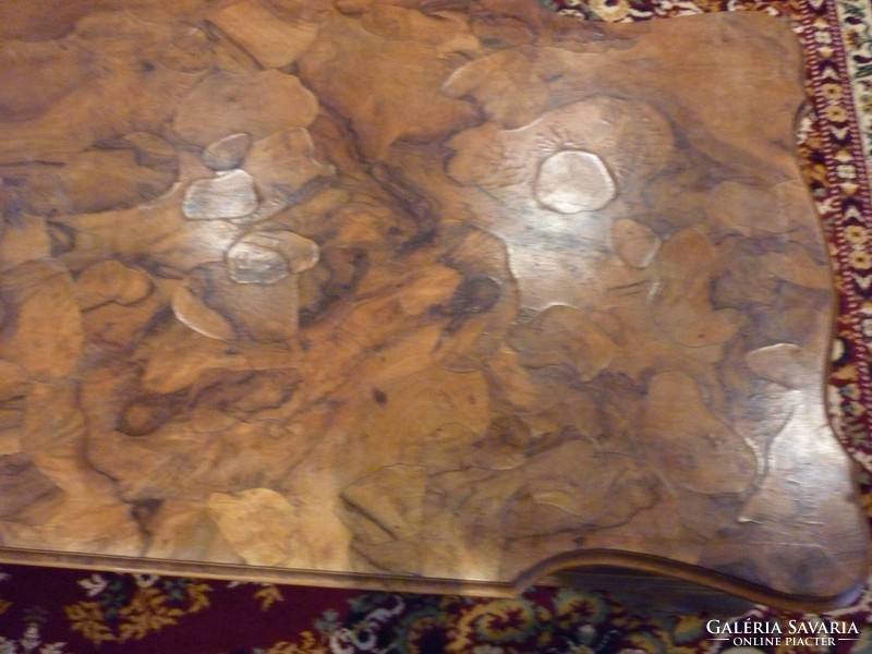 Topolyafa asztal