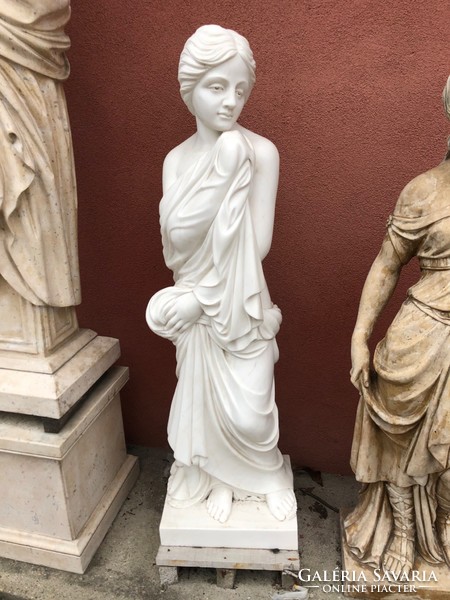 Szecessziós női márvány szobor